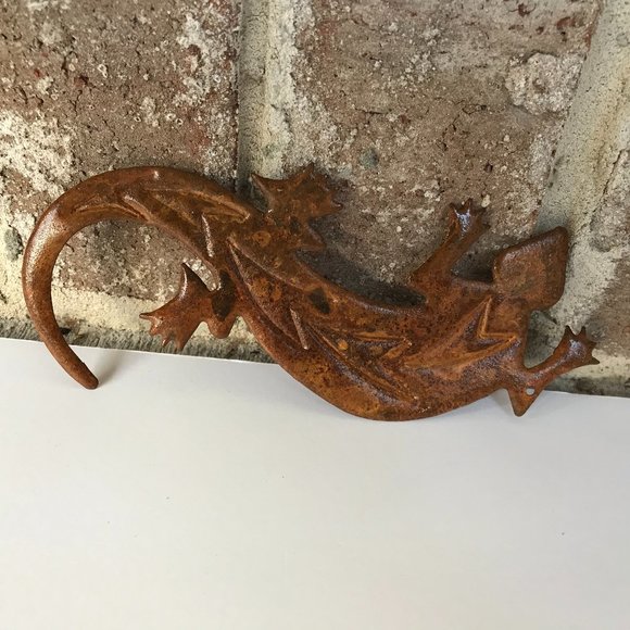 Gecko Ornament Rustic Christmas Lizard Wall Plaque - Picture 1 of 7